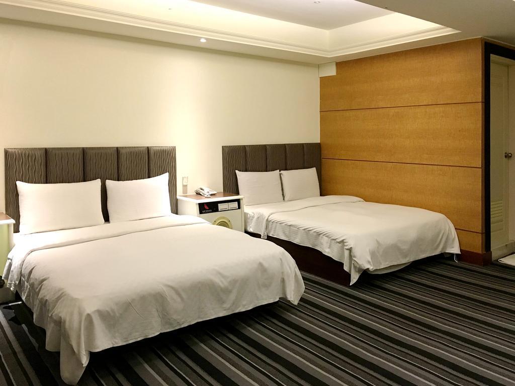 Zaw Jung Business Hotel Taichung Exterior foto